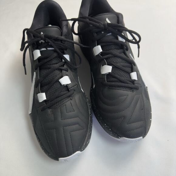 Nike Zoom Freak 5 Oreo Mens Sneaker Size 11.5 Black White DX4985-003 main image 5